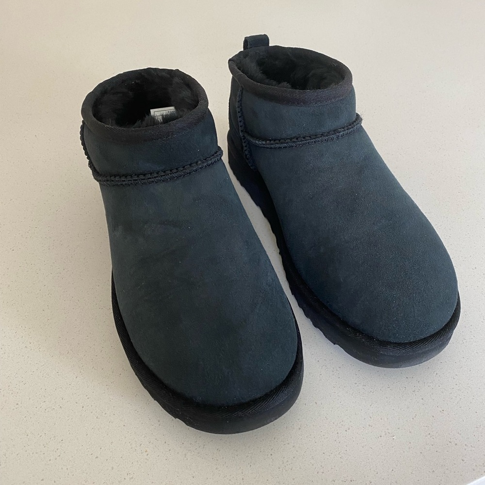 Ugg Classic Ultra Mini - image 2